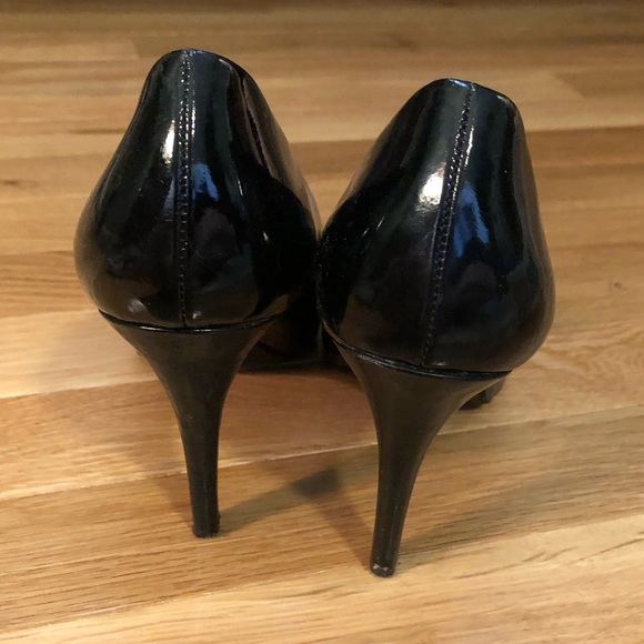 Pointed Toe Black Heels - Picture 4 of 4